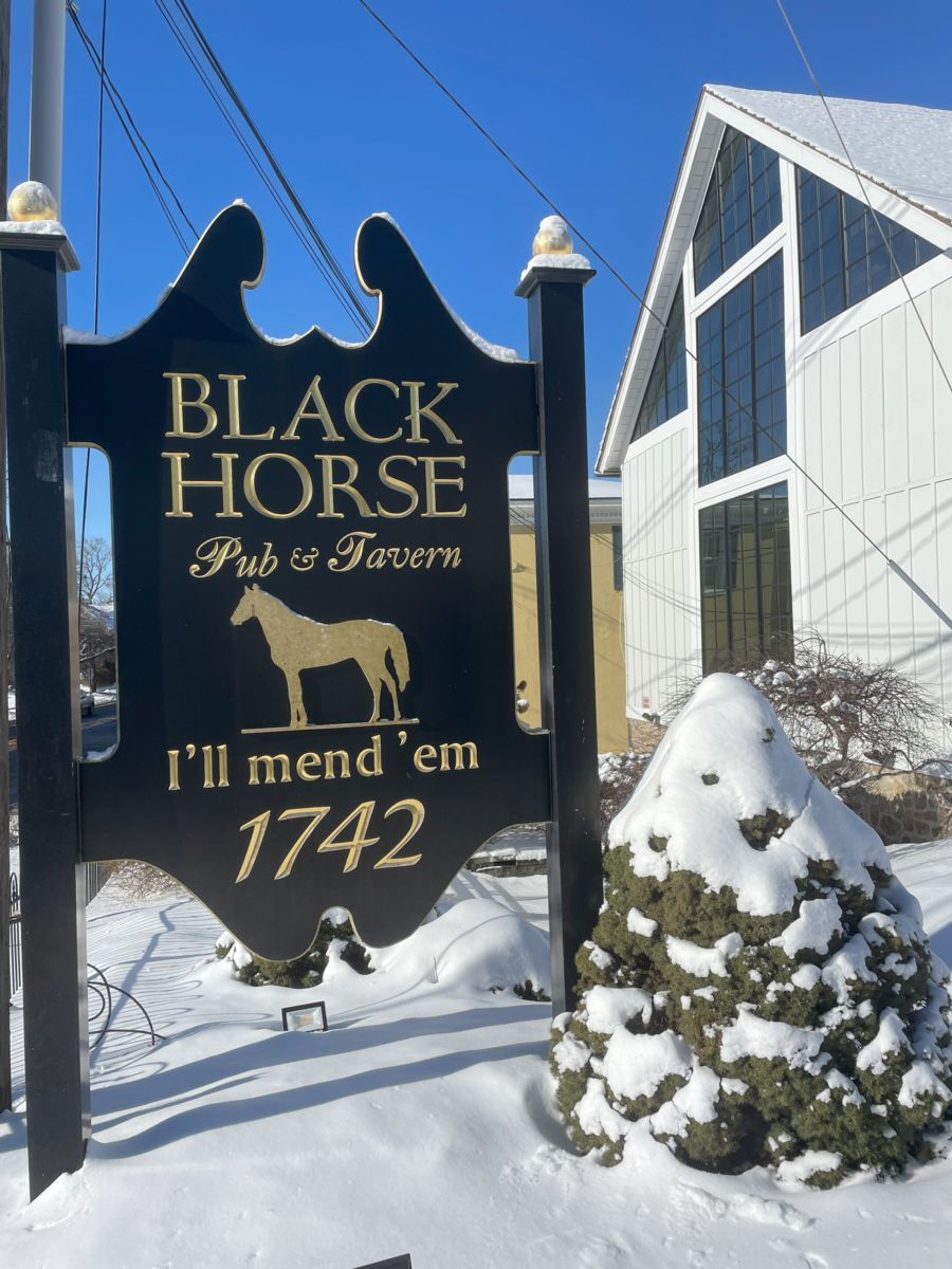Black Horse Sign