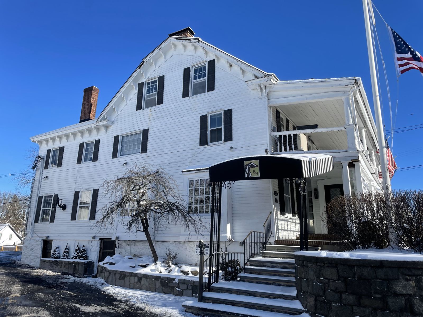 Black Horse Tavern Side